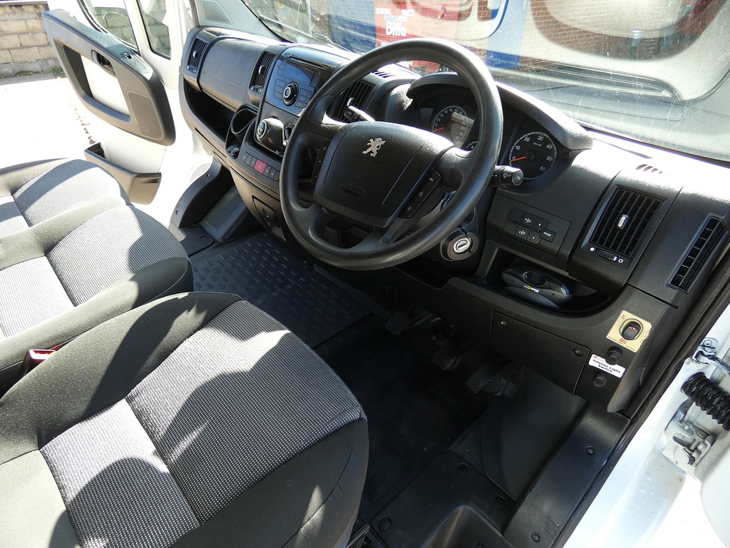 Peugeot Boxer 2.2L Null White #16
