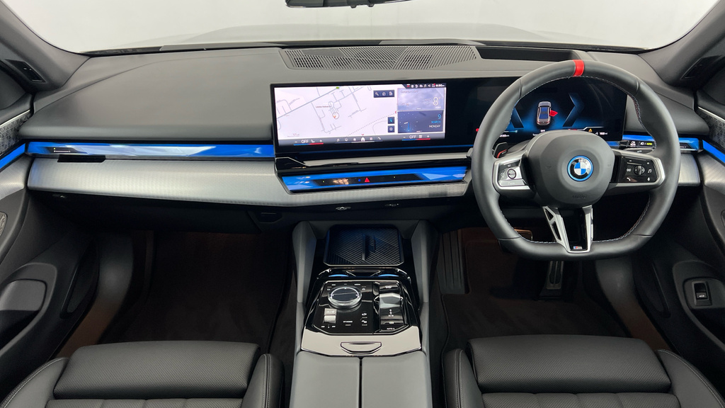 BMW i5 M60 83.9Kwh Saloon Xdrive 601 P GJ75EXT Grey #4