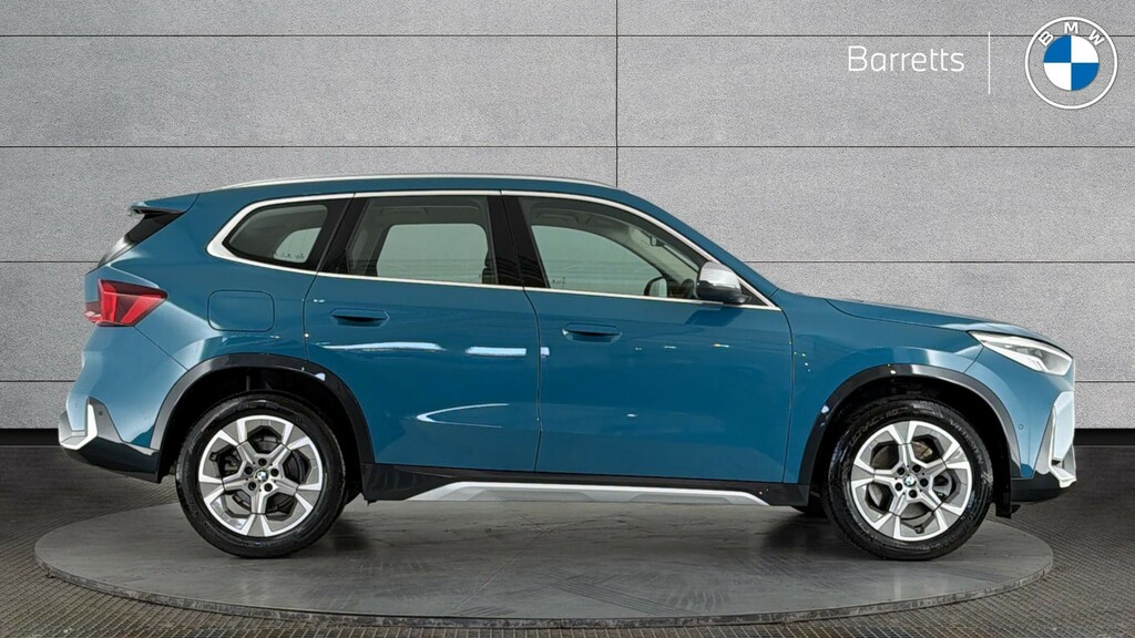 BMW X1 1.5 20I Mht Xline Suv Hybrid Dct Sdrive Blue #3