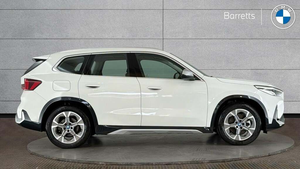 BMW iX1 30 66.5Kwh Xline Suv Xdrive 11K BG24XOF White #3