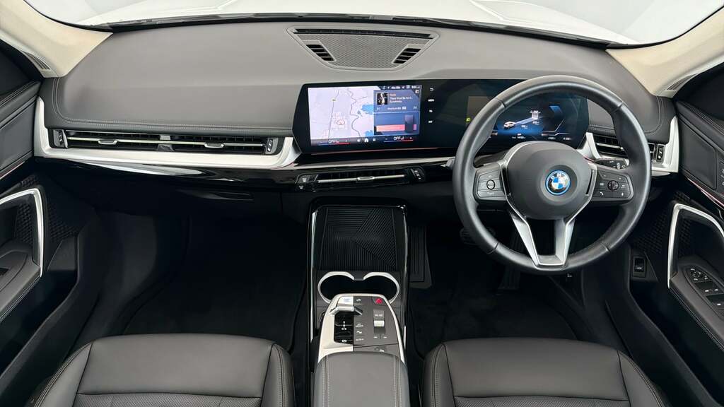 BMW iX1 30 66.5Kwh Xline Suv Xdrive 11K BG24XOF White #4