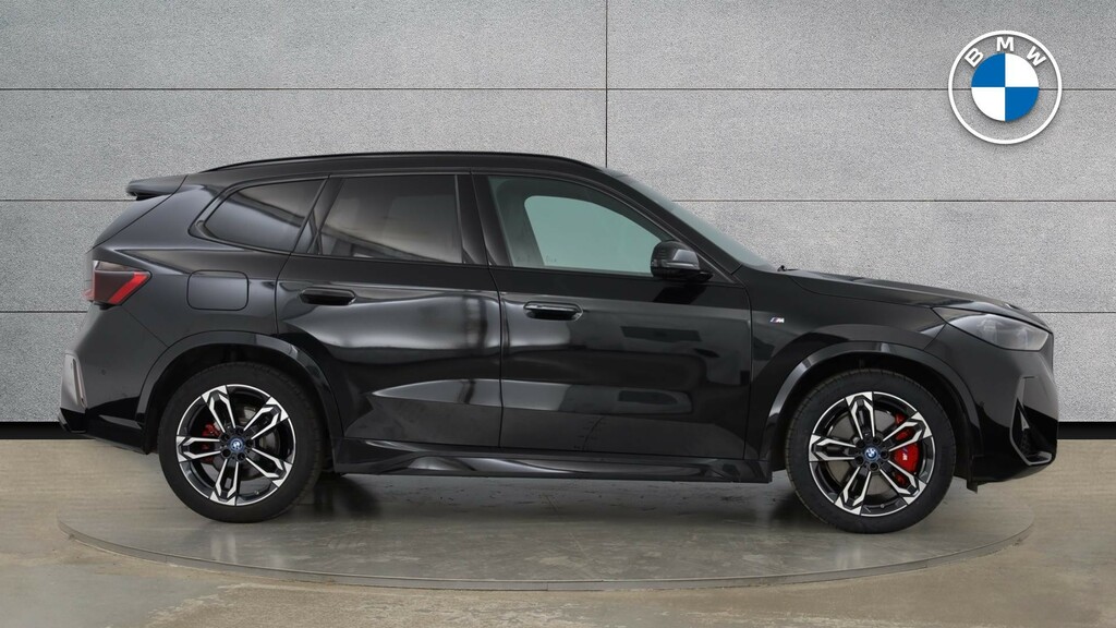 BMW iX1 20 66.5Kwh Shadow Edition Suv Ed YA25UMT Black #3