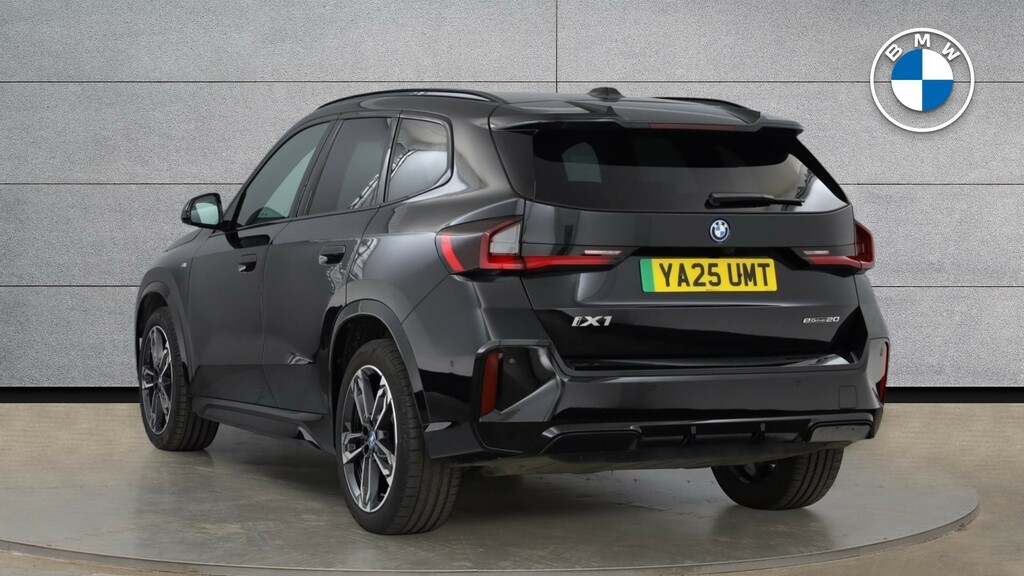 BMW iX1 20 66.5Kwh Shadow Edition Suv Ed YA25UMT Black #2