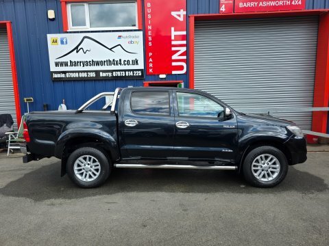 Toyota HILUX Invincible 4X4 D-4d Grey #4