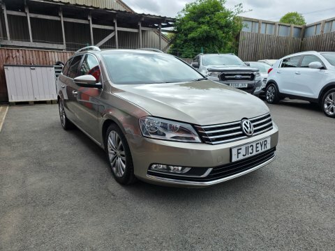 Volkswagen Passat Sport Tsi FJ13EYR Brown #3