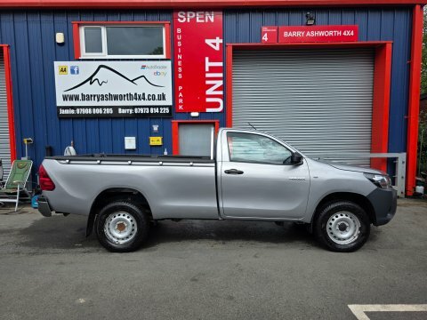 Toyota HILUX Active 4Wd D-4d YE70LXS Silver #3