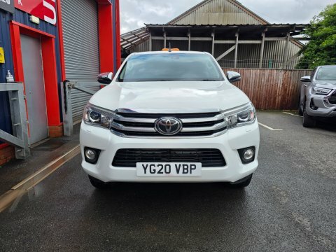 Toyota HILUX Invincible 4Wd D-4d YG20VBP White #2