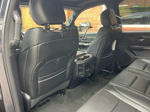 Dodge RAM Limited 5.7 V8 Hemi Black #22