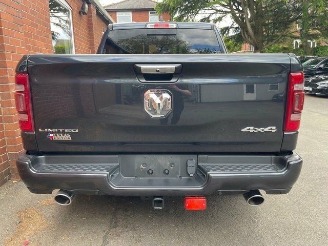 Dodge RAM Limited 5.7 V8 Hemi Black #24