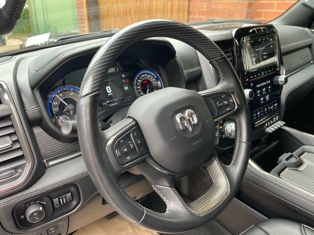 Dodge RAM Limited 5.7 V8 Hemi Black #21