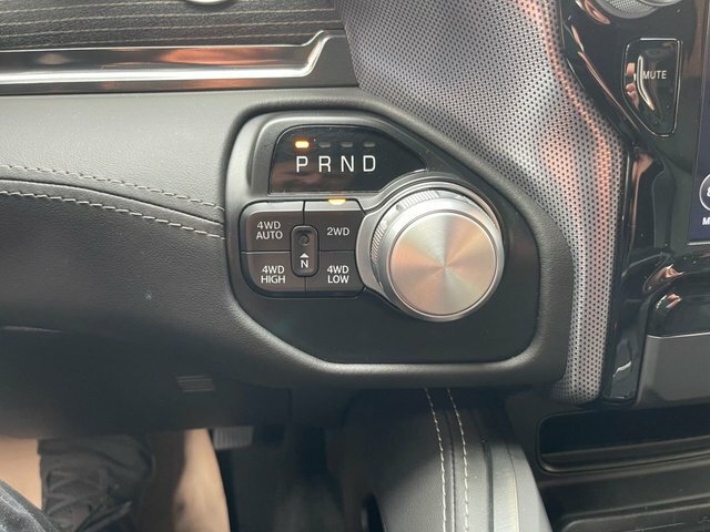 Dodge RAM Limited 5.7 V8 Hemi Black #16