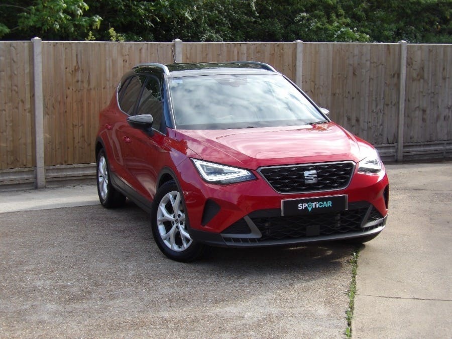 Seat Arona 1.0 Tsi Fr GX22XLP Red #2