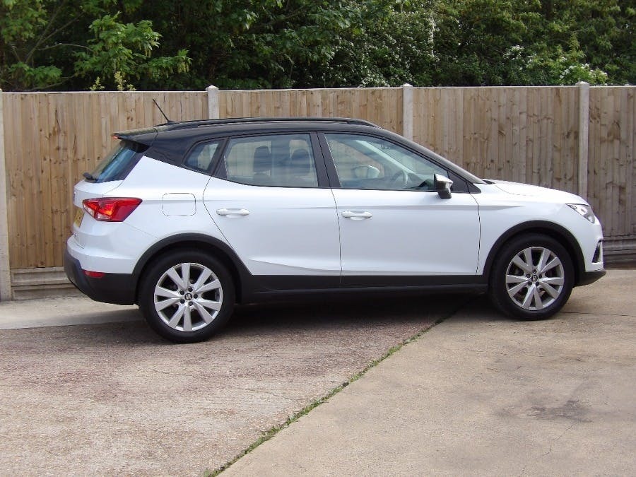 Seat Arona 1.0 Tsi Gpf Se Technology Suv Dsg Ss GJ69CXX White #4