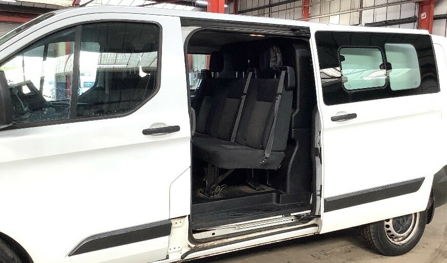 Ford Transit Custom Combi Van Combi Crew 2.0 320 Ecoblue Leader 2020 BK70XWF  #2