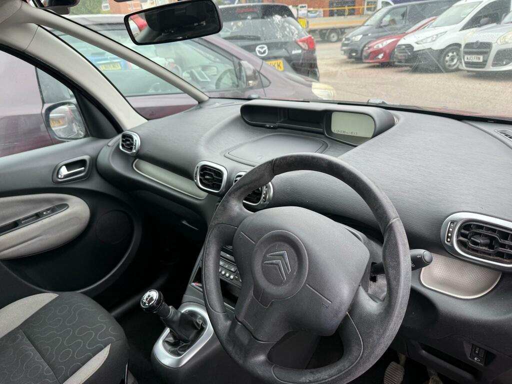 Citroen C3 Picasso Vtr Hdi WG09WYV Red #4