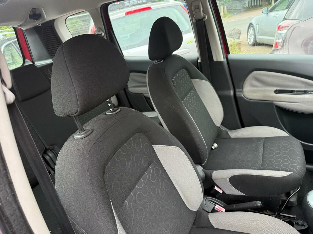 Citroen C3 Picasso Vtr Hdi WG09WYV Red #3