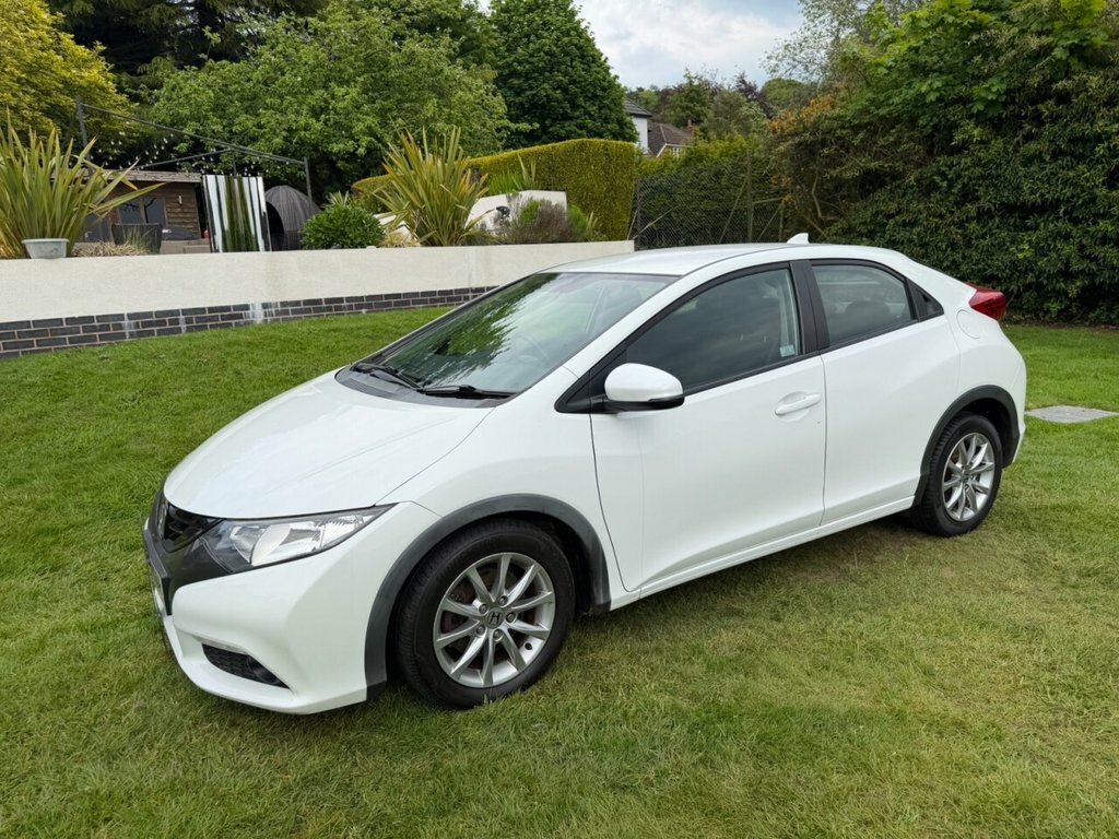 Honda Civic 1.8L Es-t White #5