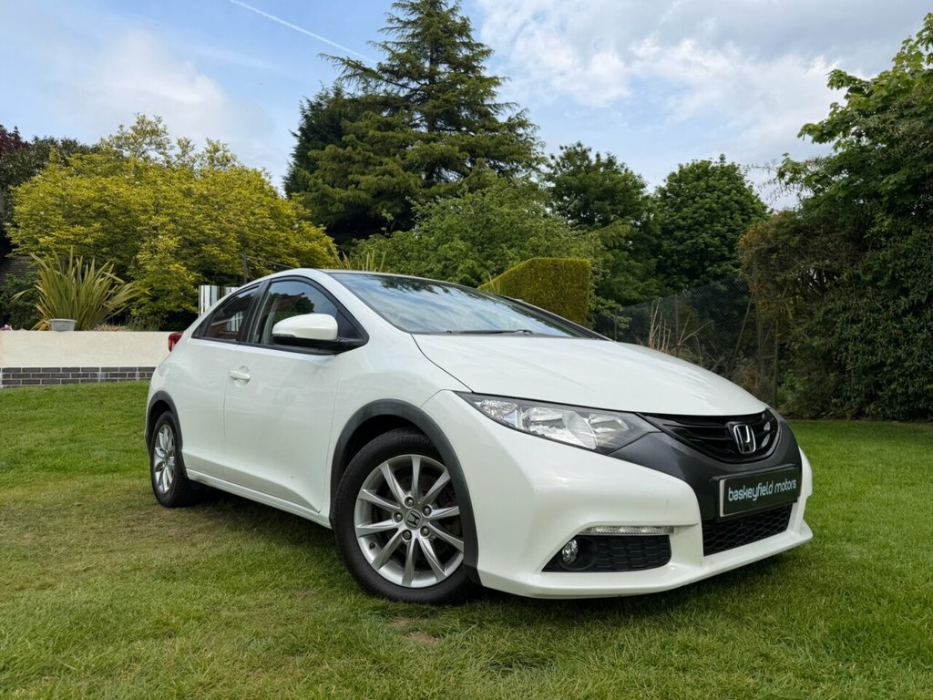Honda Civic 1.8L Es-t White