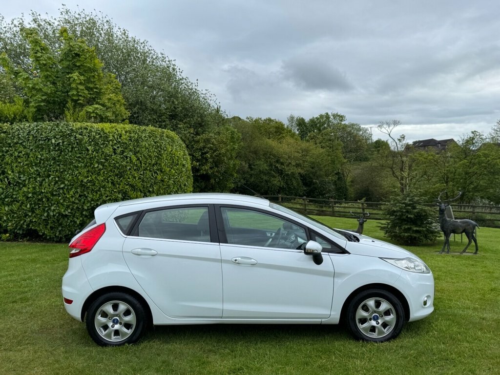 Ford Fiesta 1L Zetec White #3