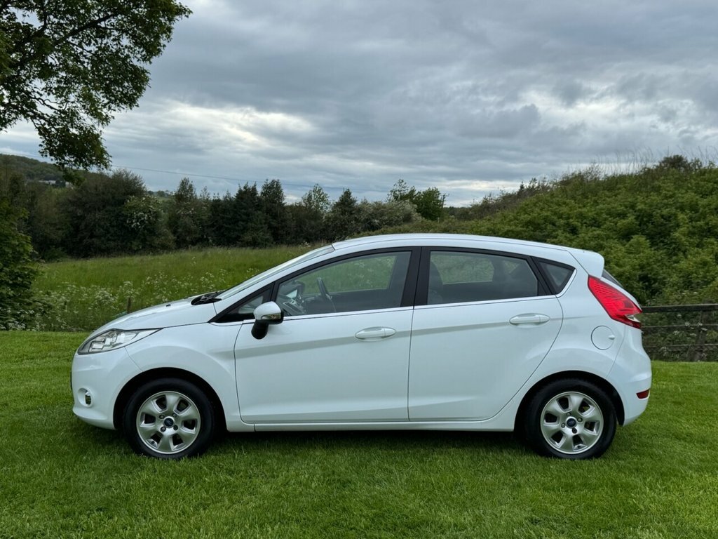 Ford Fiesta 1L Zetec White #4