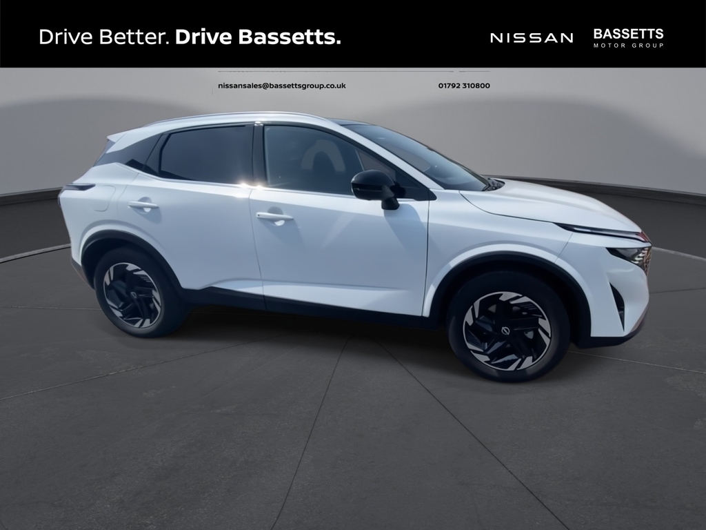 Nissan Qashqai Dig-t N-connecta CU26OLC White #2