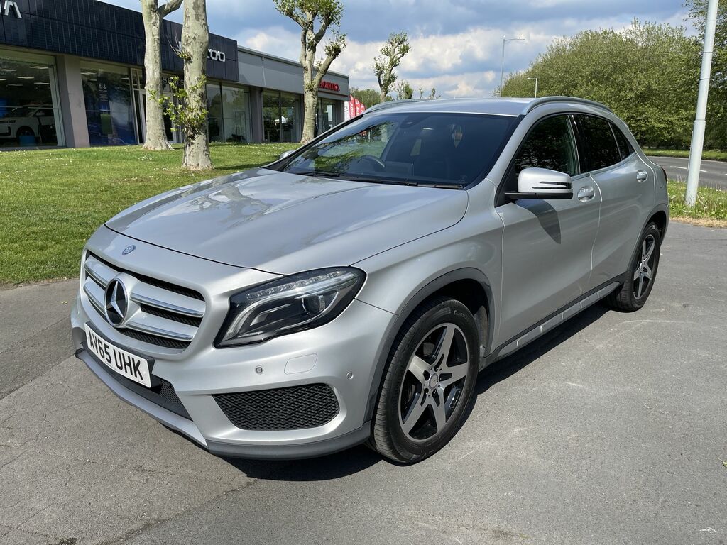 Mercedes-Benz GLA Class Gla 200 D 4Matic Amg Line Premium Silver #3