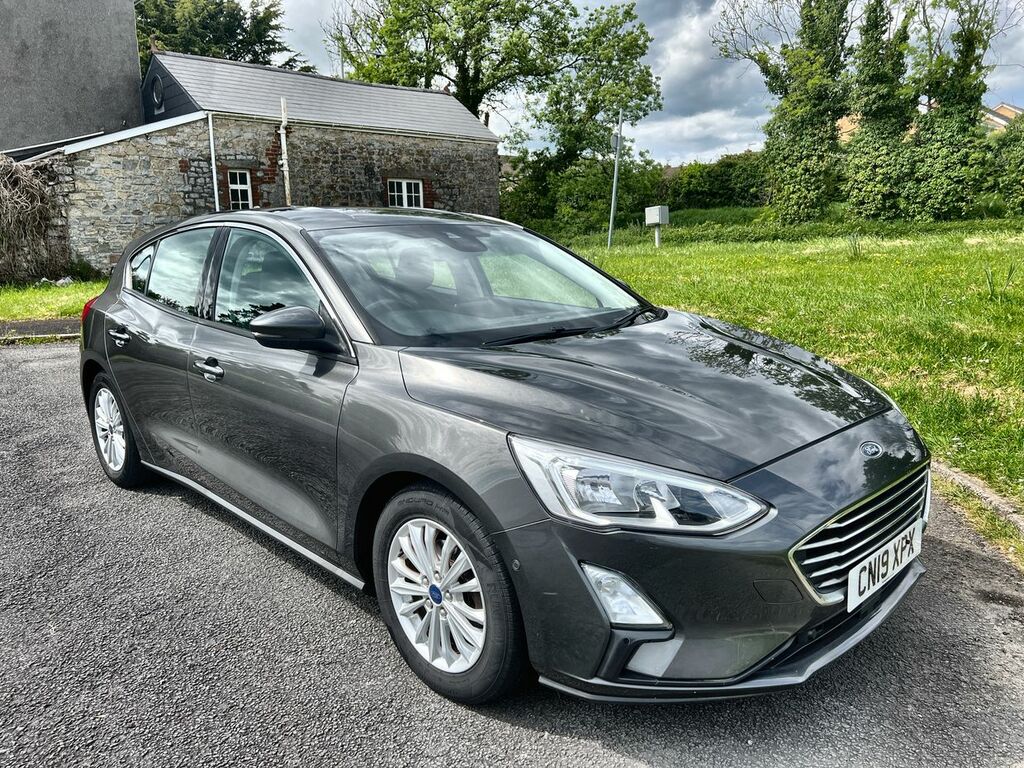 Ford Focus Titanium Grey
