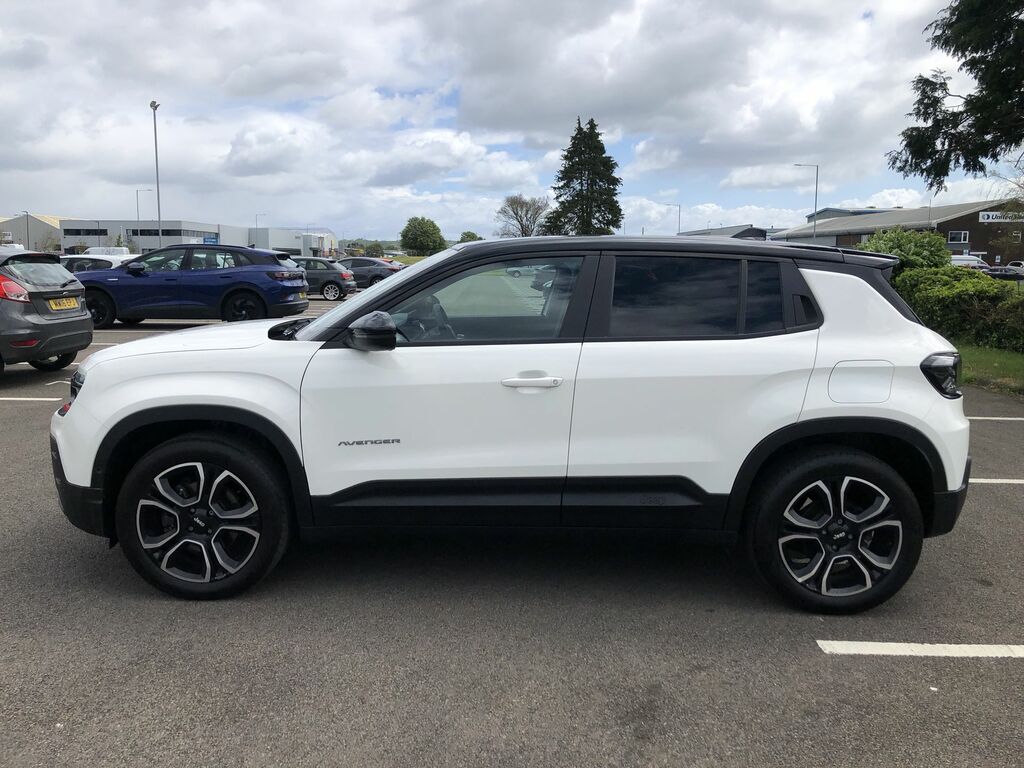 Jeep Avenger Summit Black #4