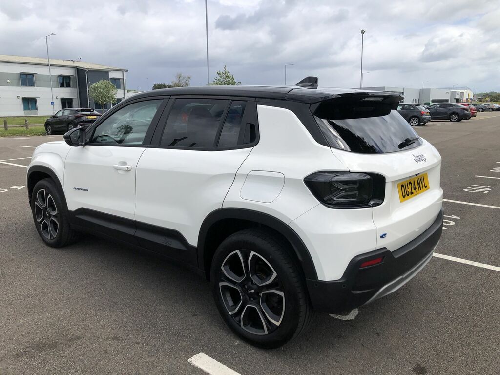 Jeep Avenger Summit Black #5