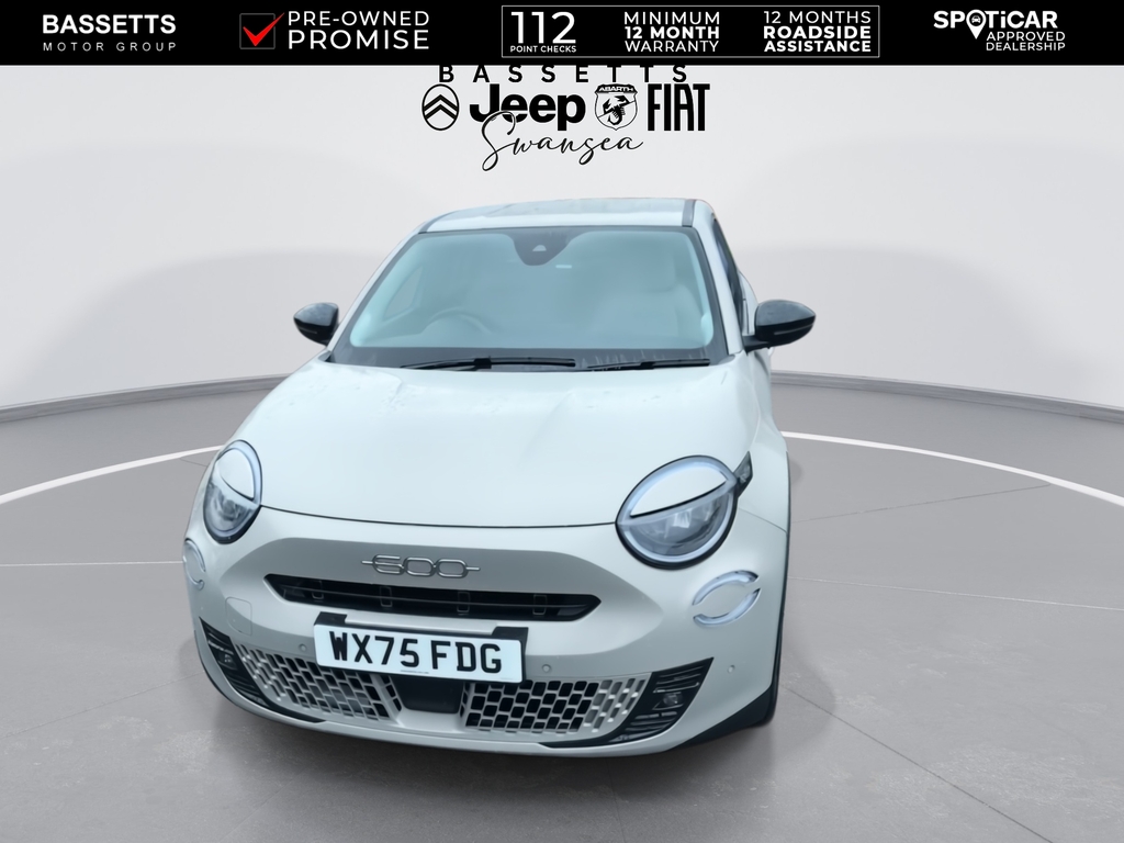 Fiat 600e La Prima Beige #3