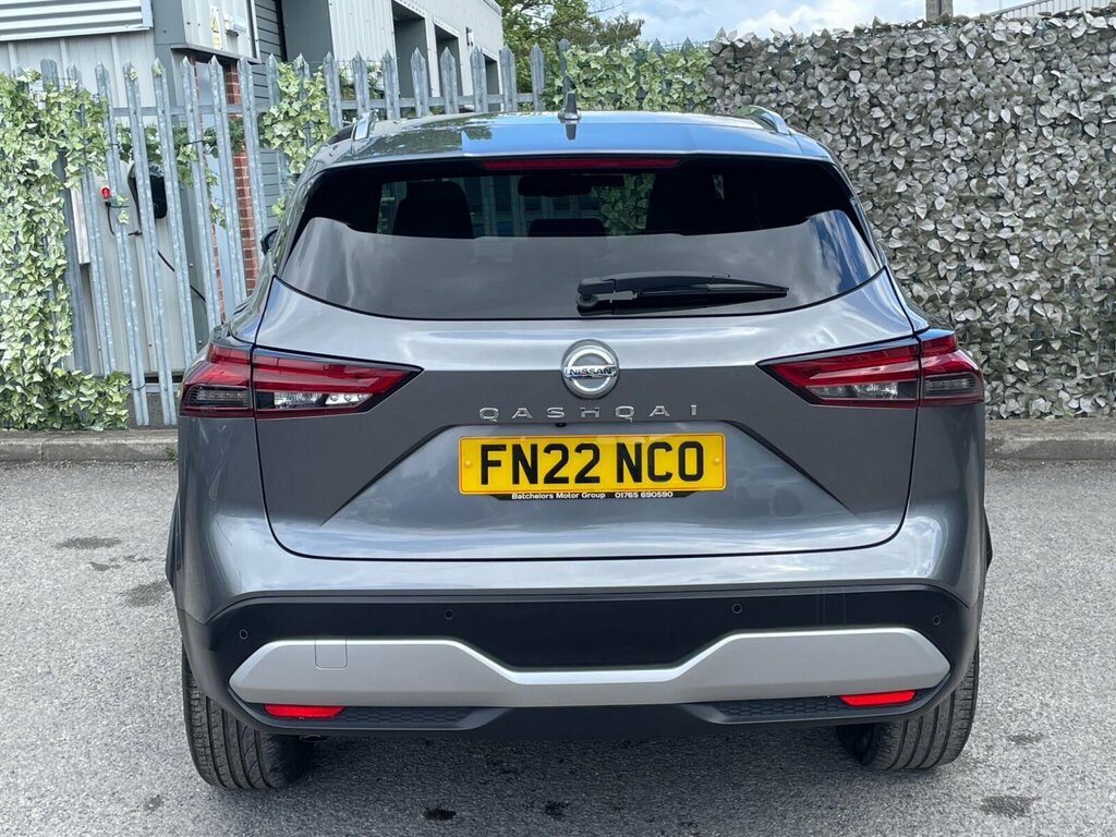 Nissan Qashqai 1.3 Dig-t Mhev Tekna Euro 6 Ss FN22NCO Grey #4