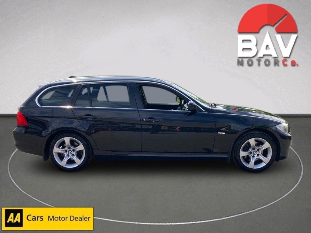 BMW 3 Series 320D Exclusive Edition VE12ZZO Blue #2