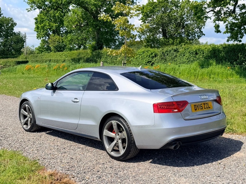 Audi A5 3.0 Tdi V6 Black Silver #5