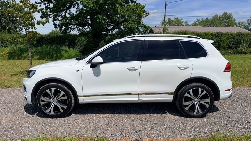 Volkswagen Touareg 3.0 Tdi V6 Bluemotion HJ14XWE White #4