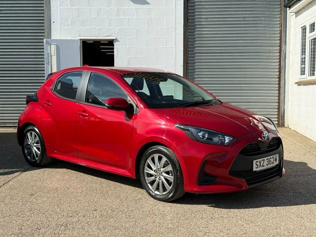Toyota Yaris Vvt-h Icon Hybrid Red