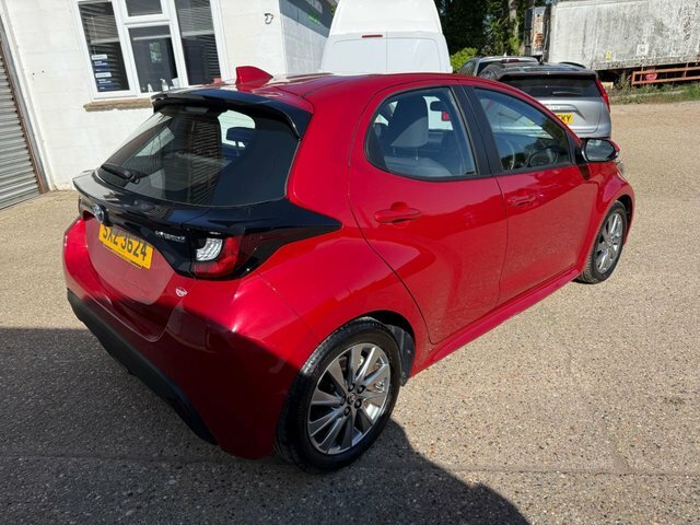 Toyota Yaris Vvt-h Icon Hybrid SXZ3624 Red #3