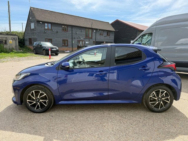 Toyota Yaris Vvt-h Design Hatchback MK73XAG Blue #2