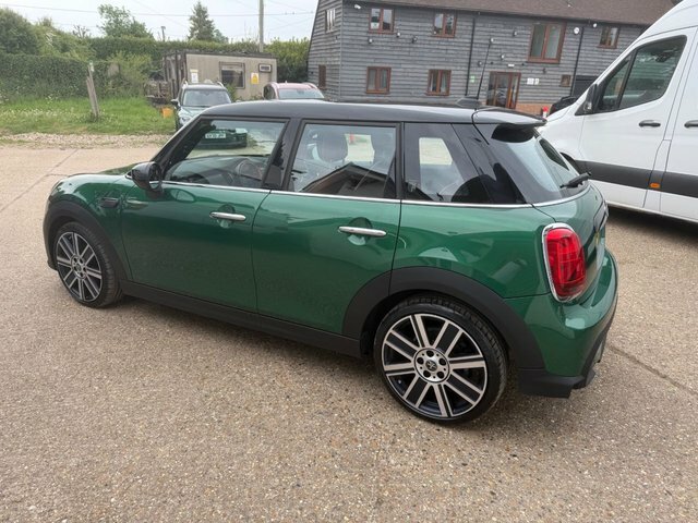 Mini Hatch Cooper Exclusive Steptronic BP71VLE Green #2