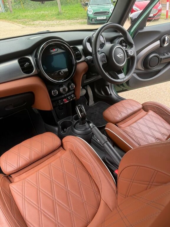 Mini Hatch Cooper Exclusive Steptronic BP71VLE Green #3