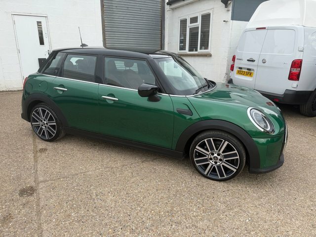 Mini Hatch Cooper Exclusive Steptronic BP71VLE Green #4
