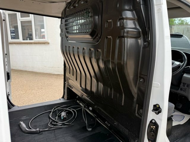 Nissan e-NV200 Panel Van White #5