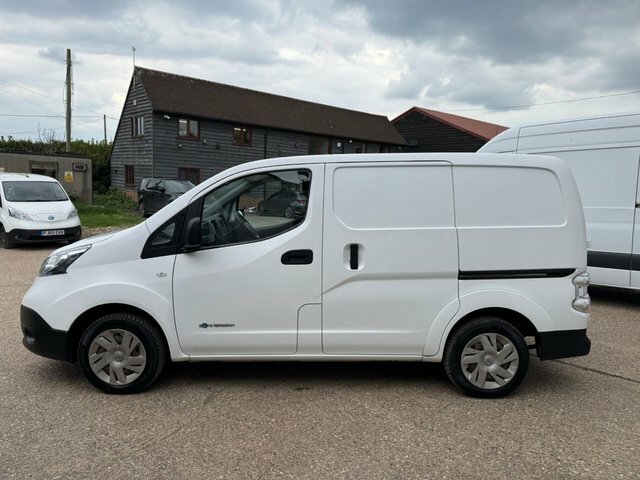 Nissan e-NV200 Panel Van White #2