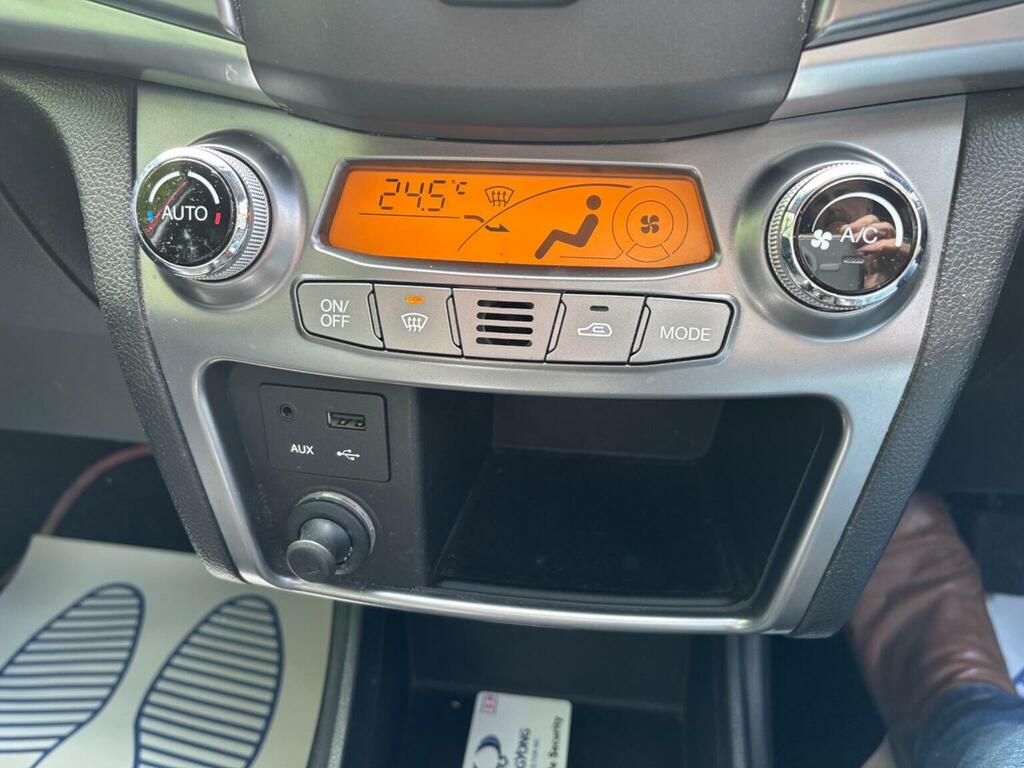 SsangYong Korando 4X4 2.0D 60Th White #27
