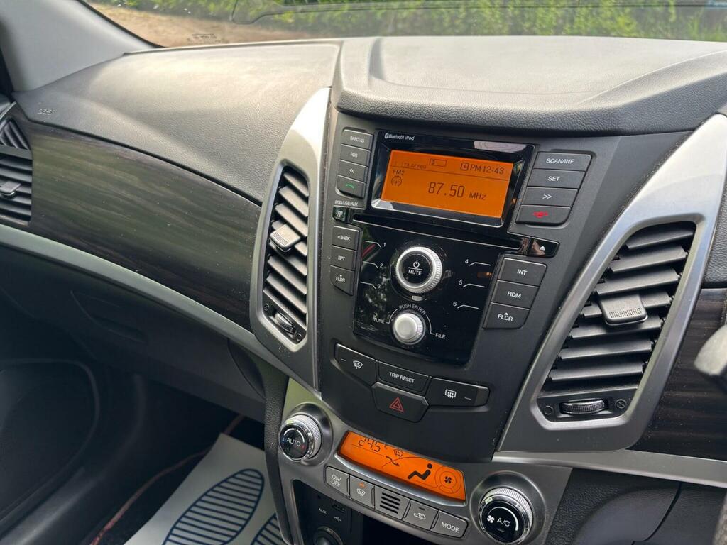 SsangYong Korando 4X4 2.0D 60Th White #16
