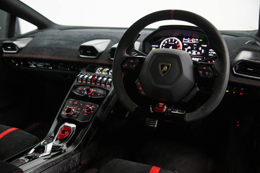 Lamborghini Huracan Automatic White #3