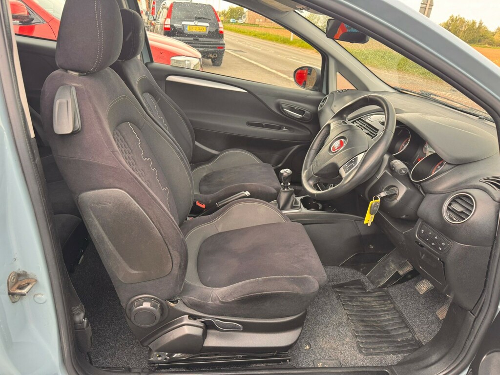 Fiat Punto Hatchback 1.2 Punto 3-Door 1.2 8V 69Hp Easy 2015 Blue #5
