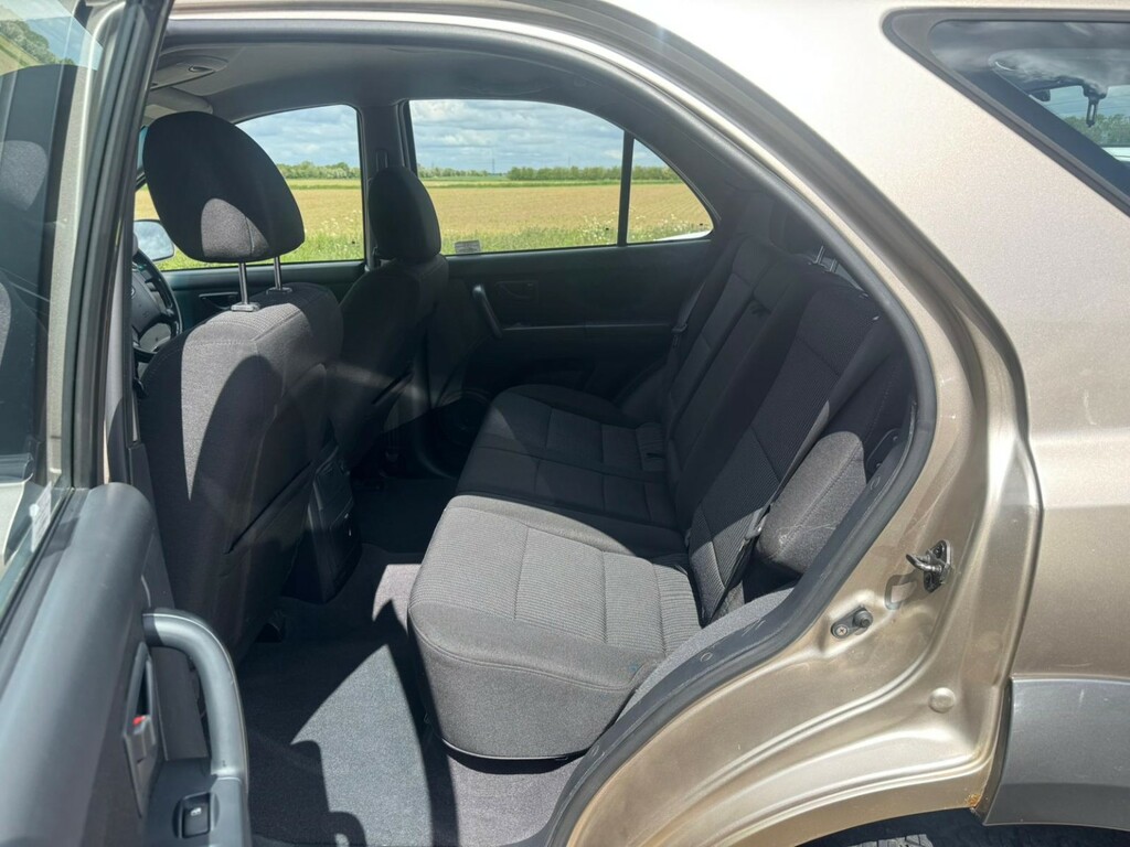 Kia Sorento 2.5 Crdi Xe Black #17