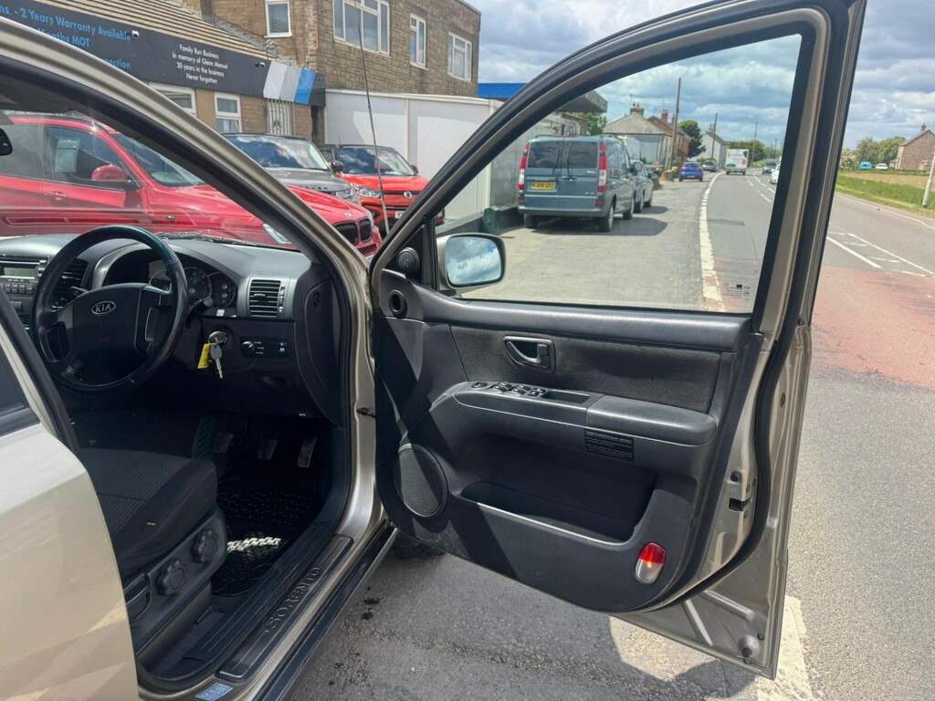 Kia Sorento 2.5 Crdi Xe Black #9