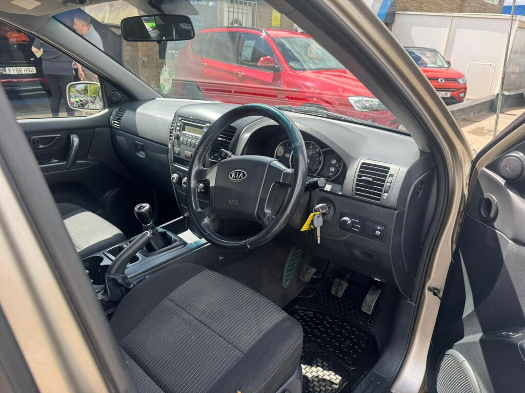 Kia Sorento 2.5 Crdi Xe Black #10