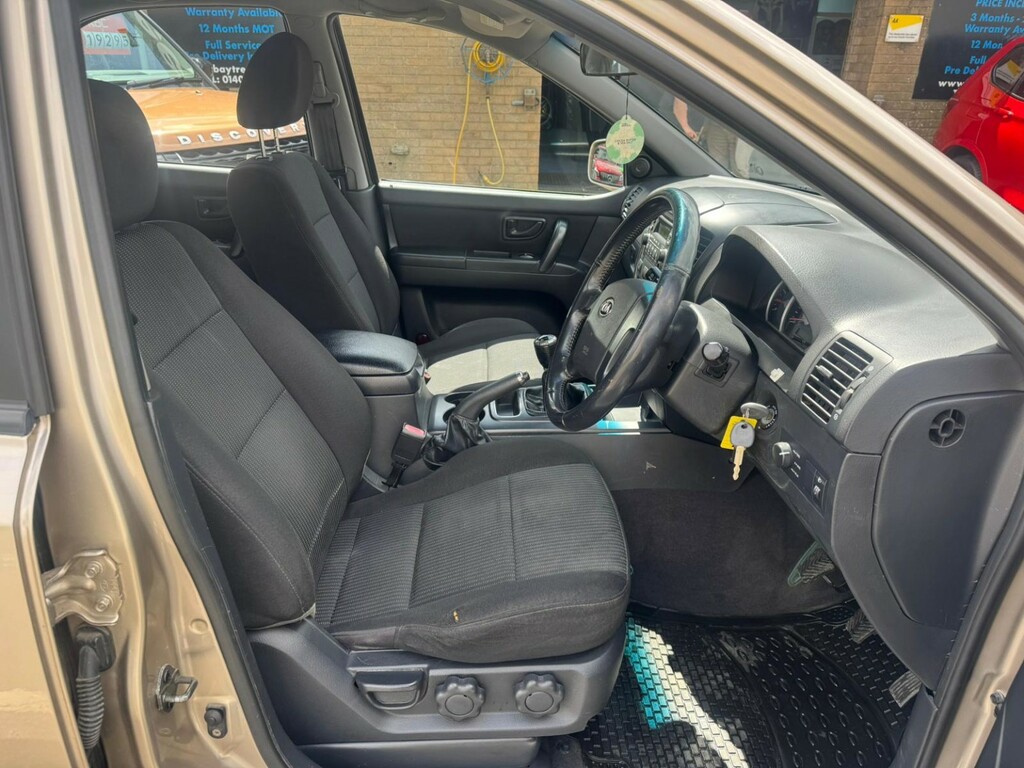 Kia Sorento 2.5 Crdi Xe Black #11